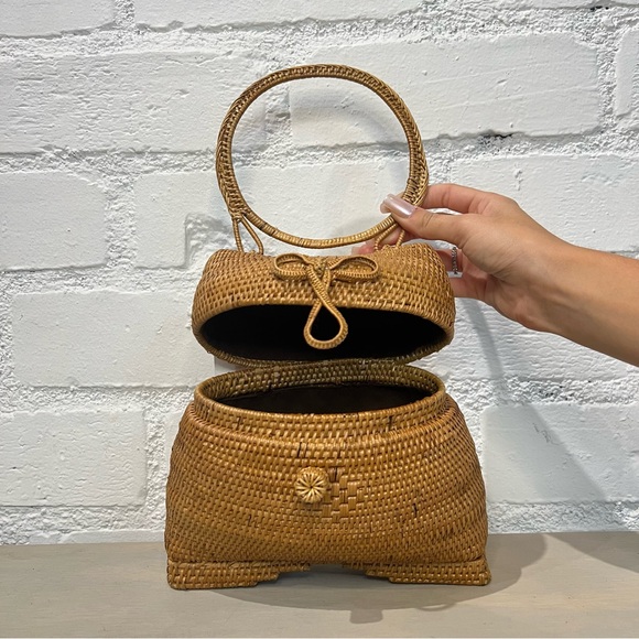 Bali Chic Rattan Round Handle Purse - Picture 3 of 4